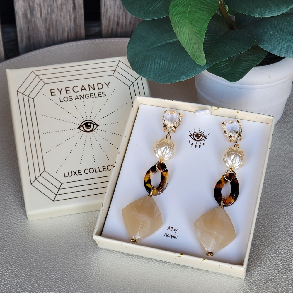 Eye Candy Luxe tortoise acetate dangle gold tone earrings - Picture 4 of 5